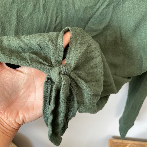 A&F sweater bundle - Picture 4 of 9